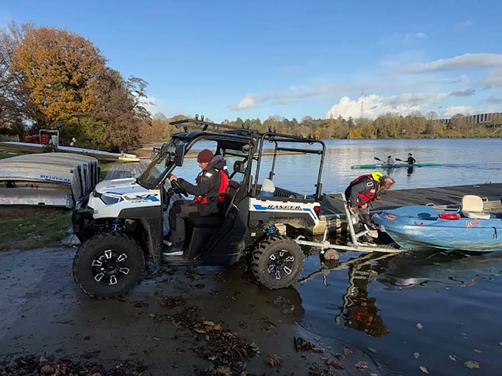 Quad Polaris Ranger avec remorque bateau Quad Polaris Ranger avec remorque bateau